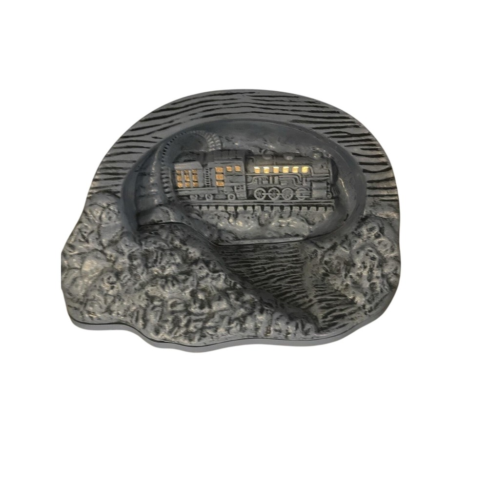 Poppy‎ Candelabra Base Blue Decorative Train Scene Table Lamp -plastic
